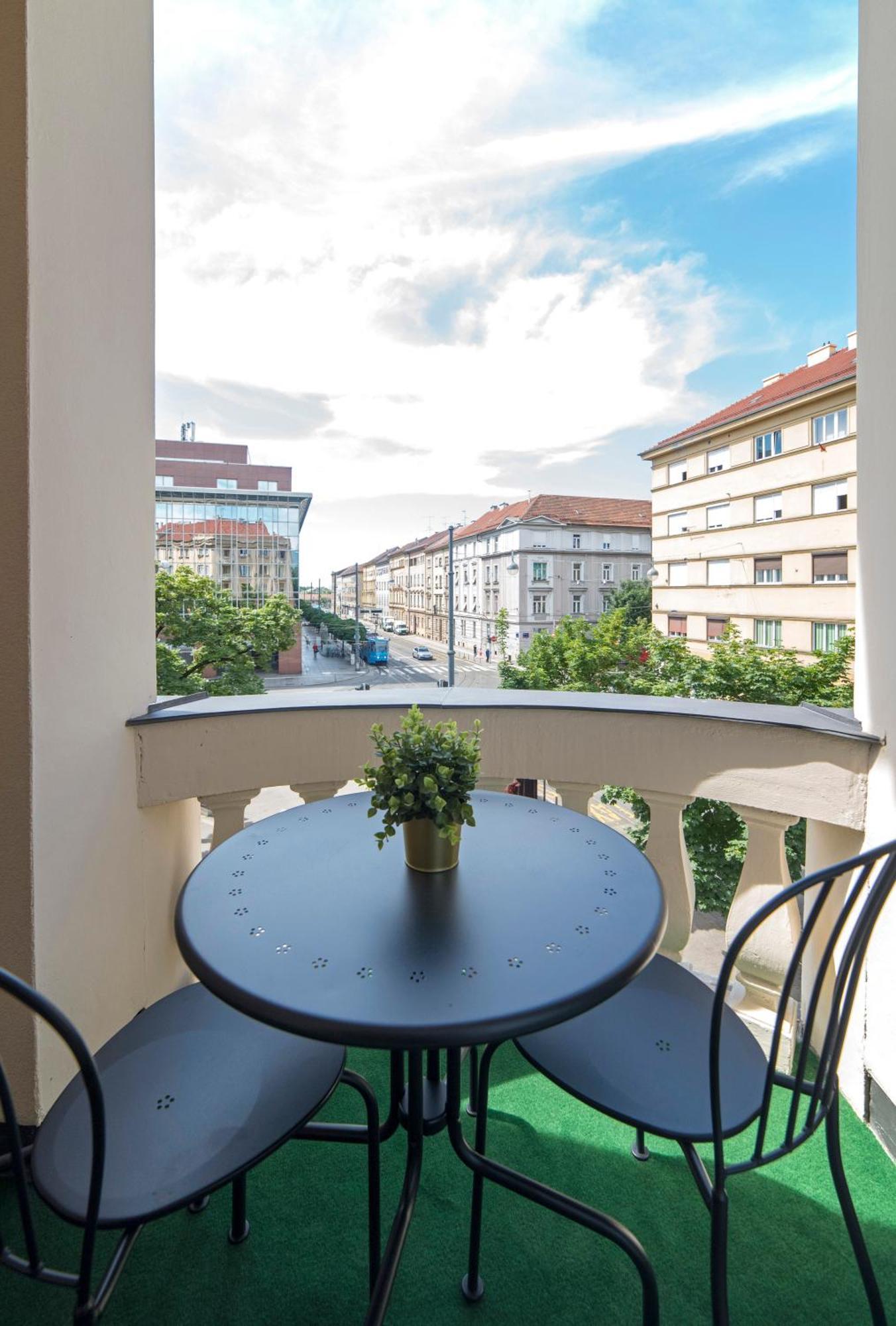 Evita Accommodation ザグレブ エクステリア 写真